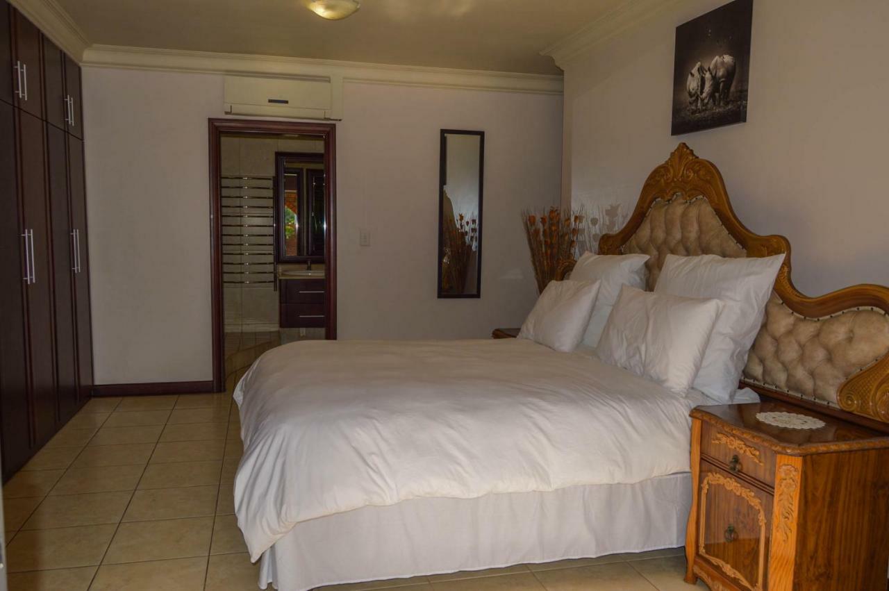 Emangunini Guest House 理查兹湾 外观 照片