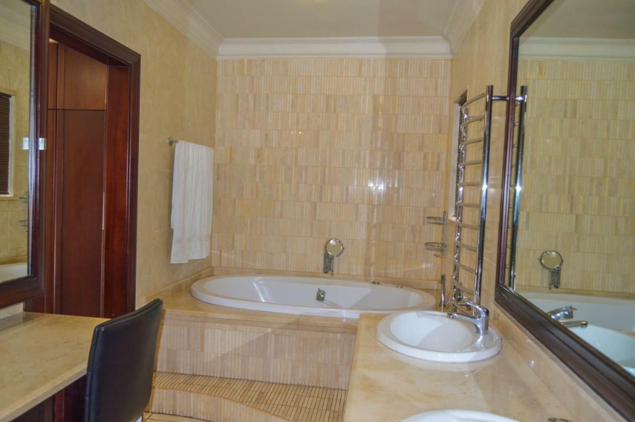 Emangunini Guest House 理查兹湾 外观 照片