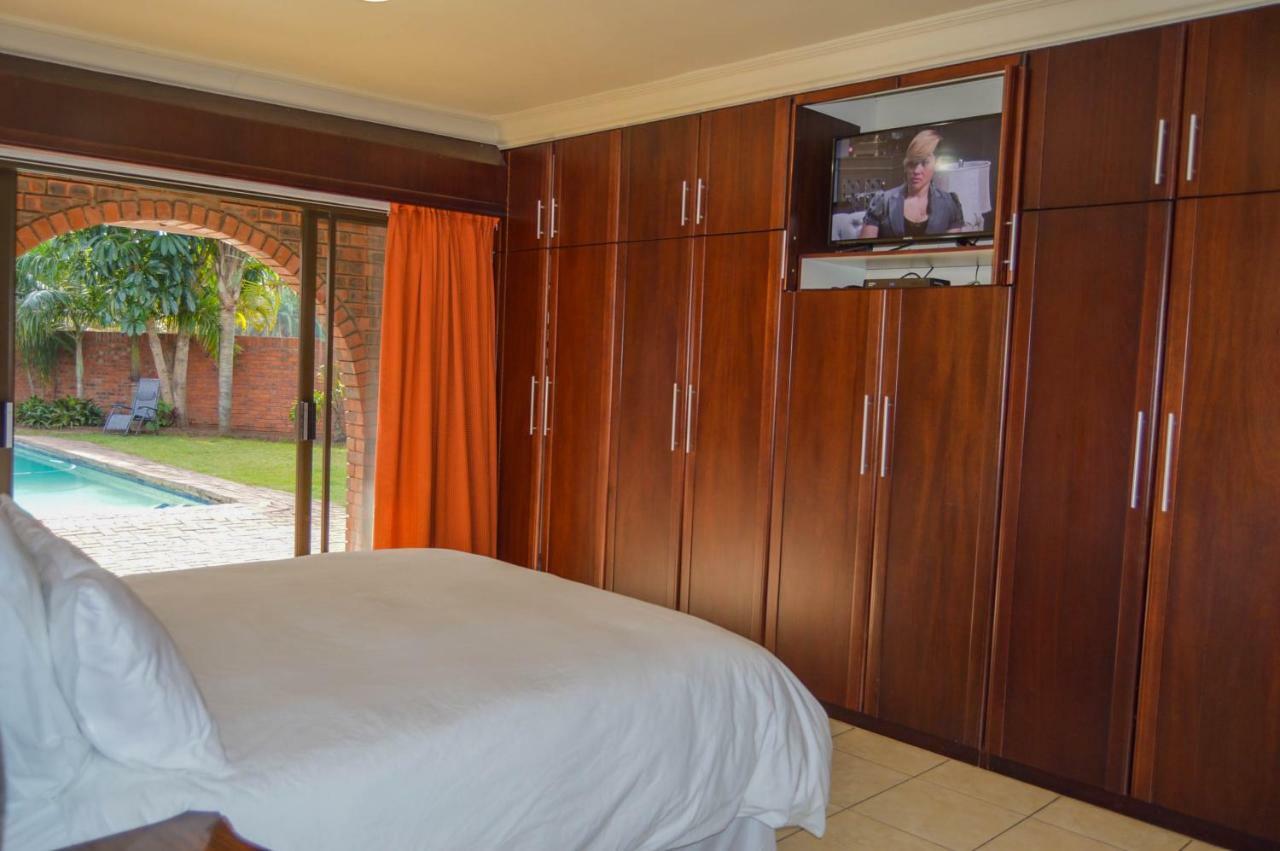 Emangunini Guest House 理查兹湾 外观 照片