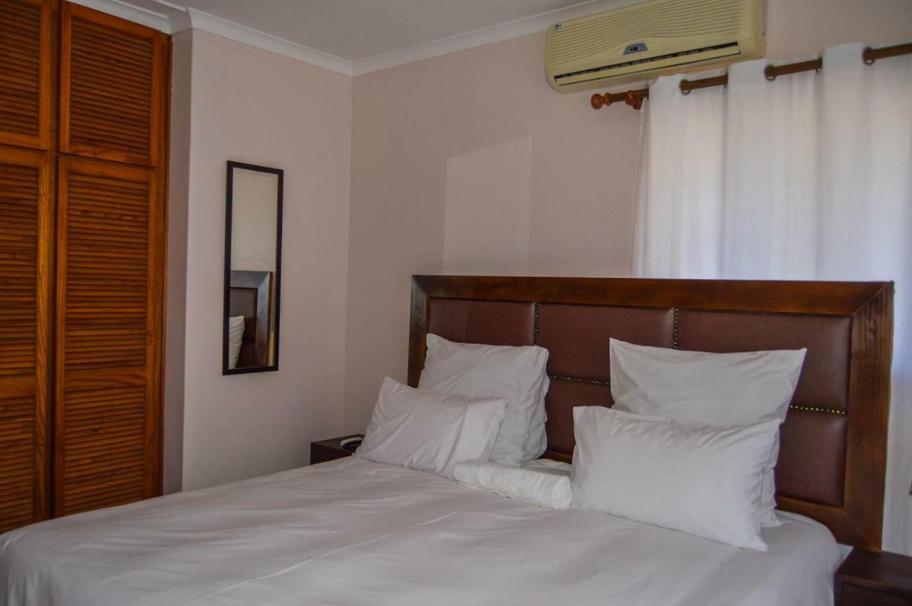 Emangunini Guest House 理查兹湾 外观 照片