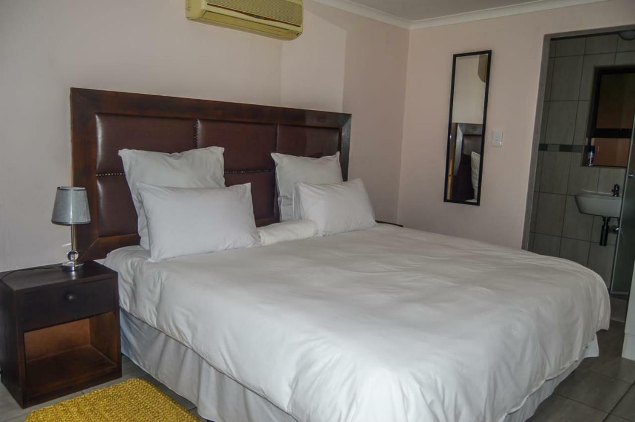 Emangunini Guest House 理查兹湾 外观 照片