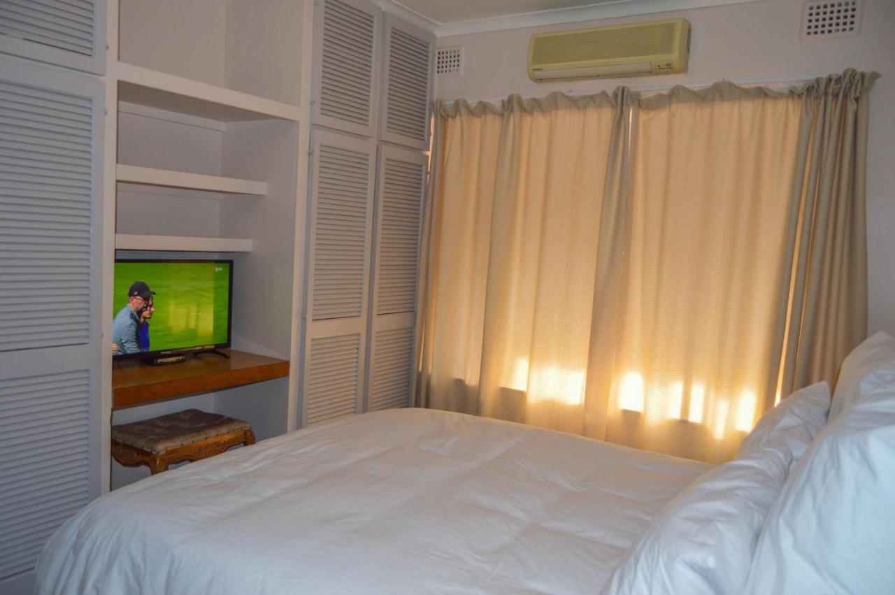Emangunini Guest House 理查兹湾 外观 照片
