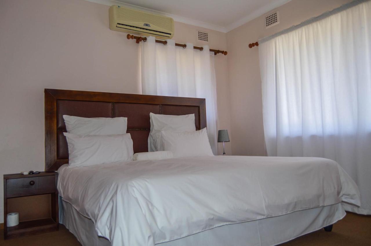 Emangunini Guest House 理查兹湾 外观 照片